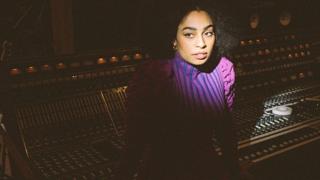Celeste How The Uk Singer Made A Secret Oscars Film Song Bbc News