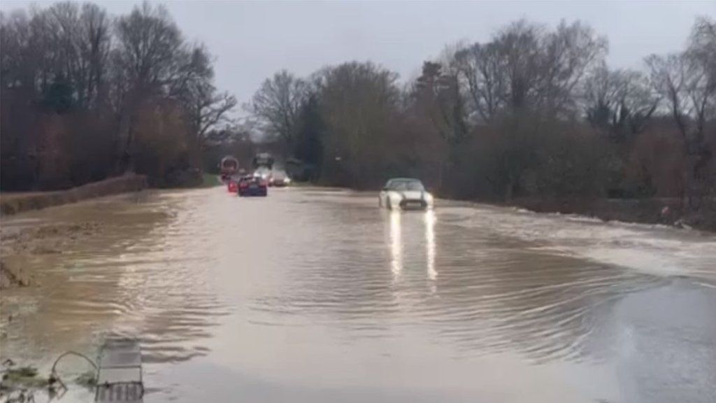 Flooded A21 at Seddlesombe