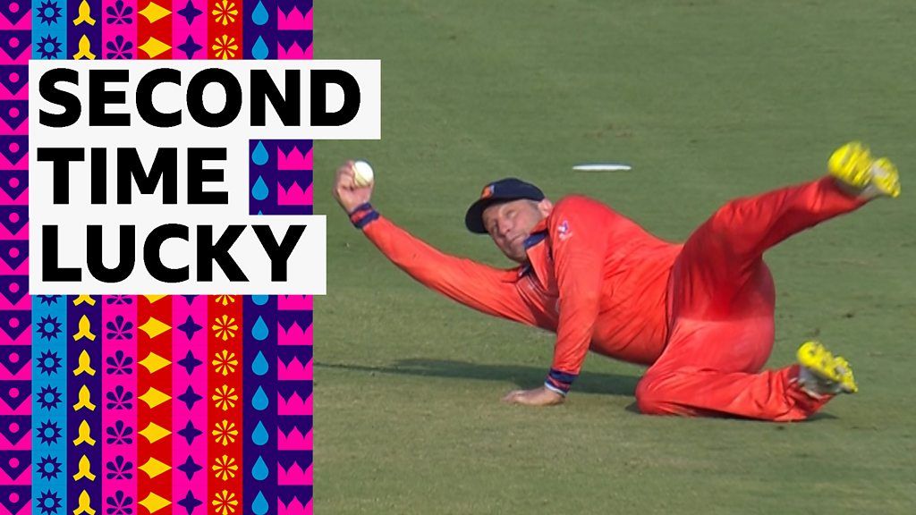Smith falls to brilliant Van der Merwe catch after Warner reprieve