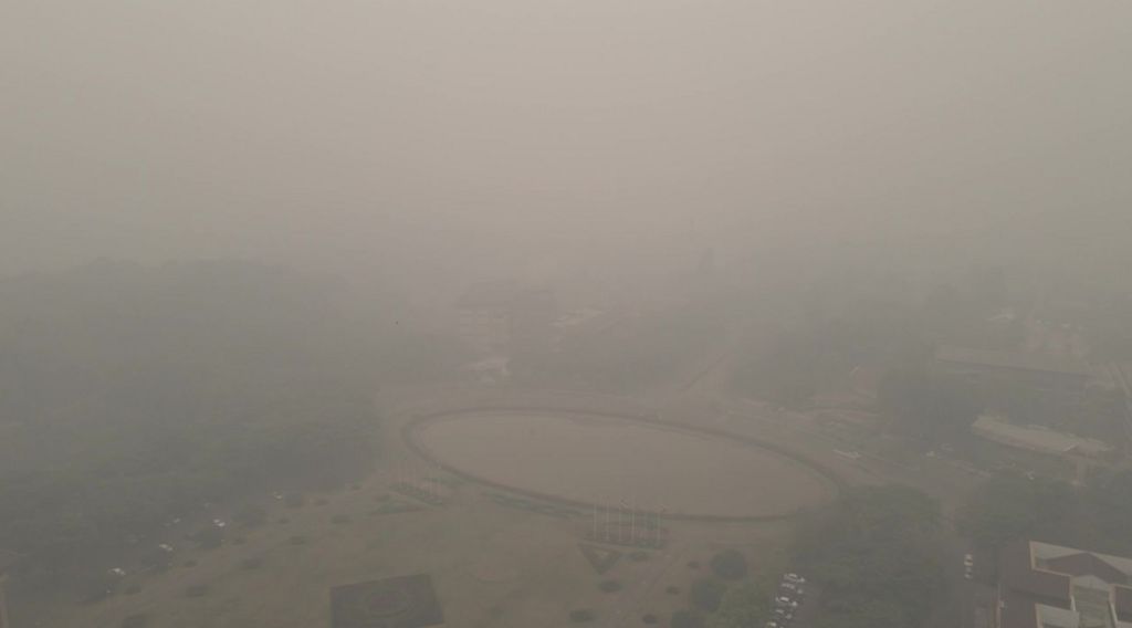 Thick yellow haze blankets Chiang Rai, Thailand