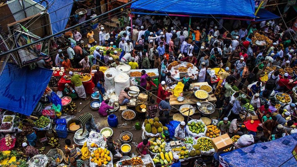 Chawkbazar: The 400-year-old bustling heart of Dhaka - BBC News