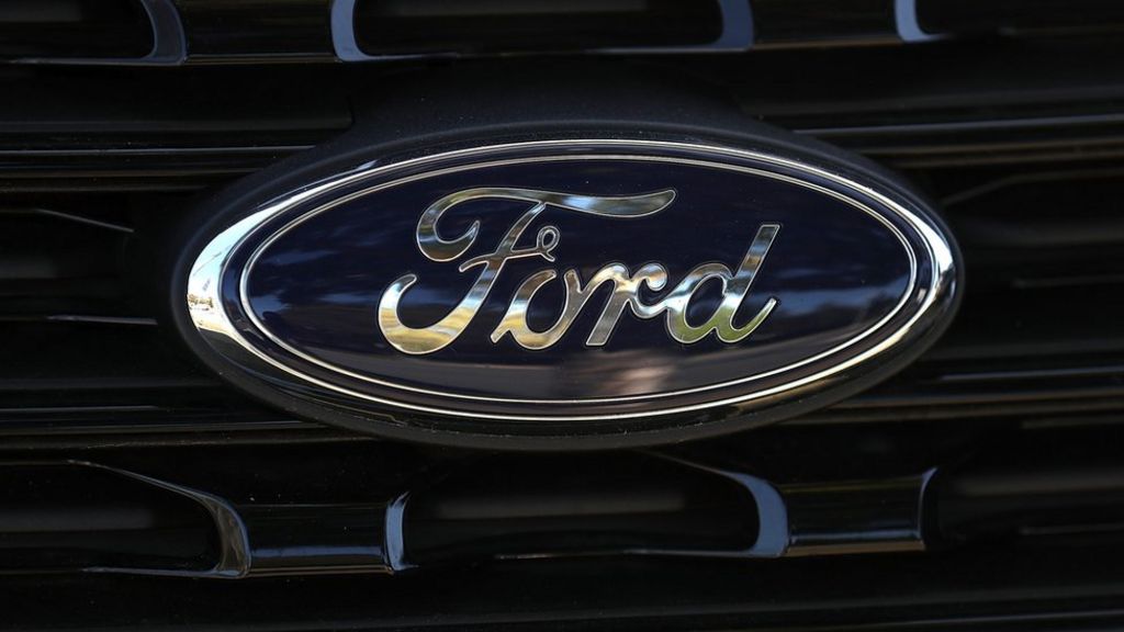 Ford recalls 52,000 F-250 pick-up trucks over park fault