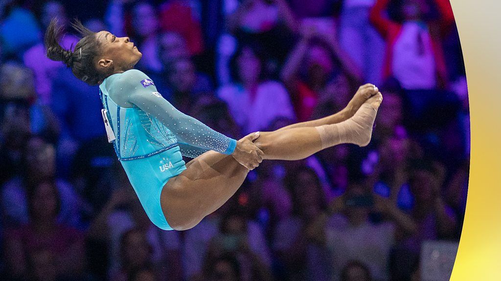 Simone Biles performs historic Yurchenko double pike vault - BBC Sport