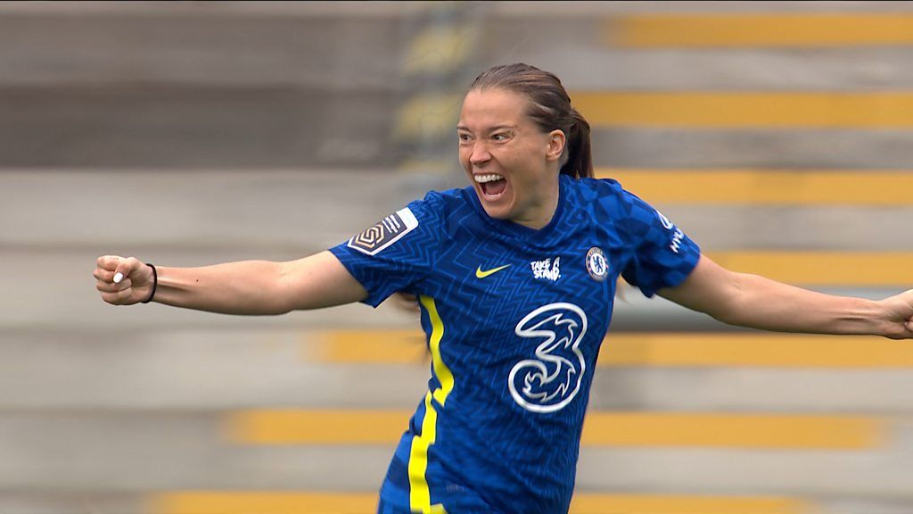 WSL: Fran Kirby scores her 50th WSL goal to put Chelsea 1-0 up against Man Utd