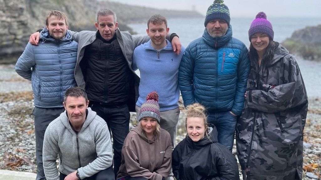 The team of trekkers going to the Arctic