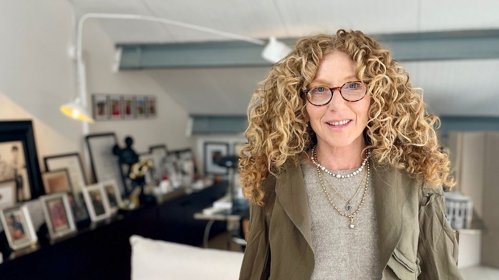 Kelly Hoppen: 'Music is design to me' - BBC News