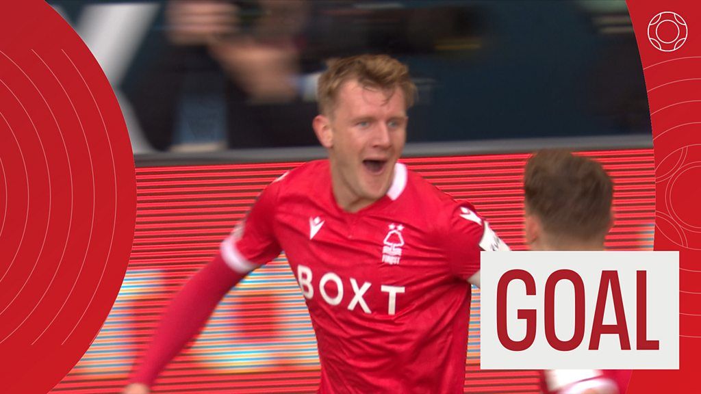 FA Cup: Joe Worrell extends Nottingham Forest's first-half lead over Leicester