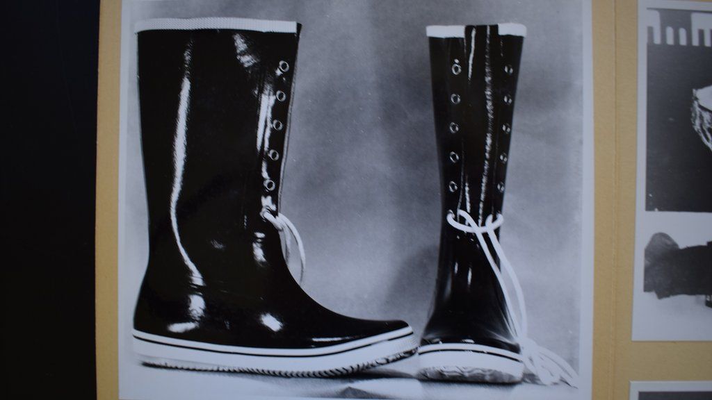 Police photo of boots similar to the pair found near the Isdal Woman's body