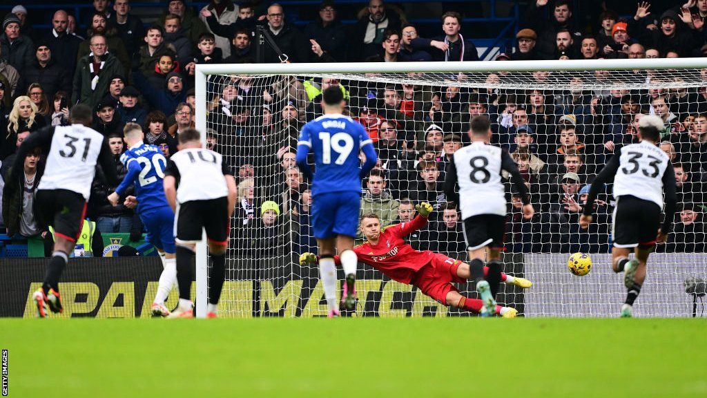 Cole Palmer scores his penalty for Chelsea