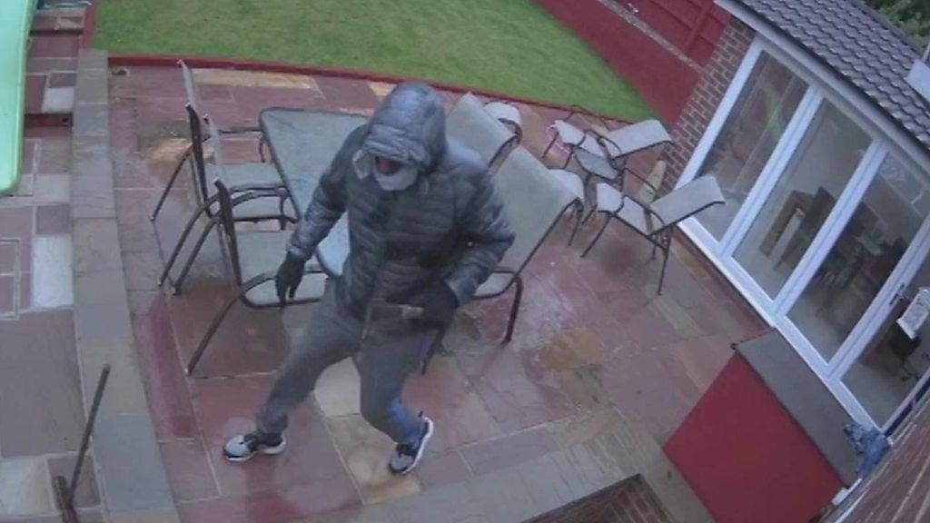 Residents flee axe-wielding burglars in Nottinghamshire