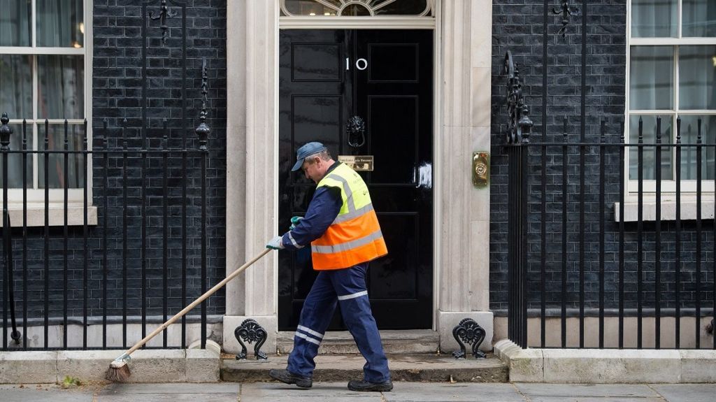 sweeper outside number 10