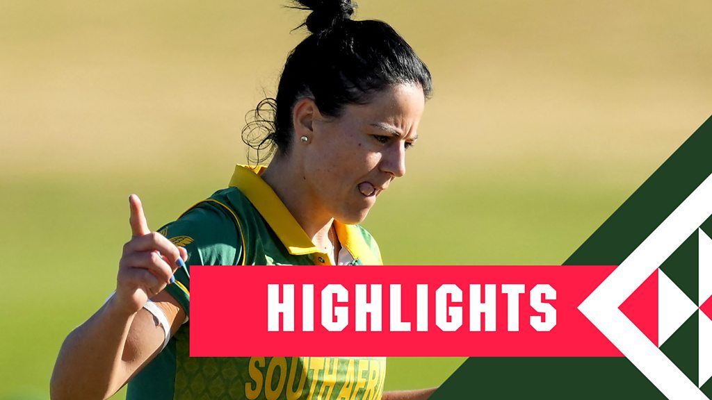 Women's World Cup: England suffer another defeat as South Africa's Kapp takes five wickets