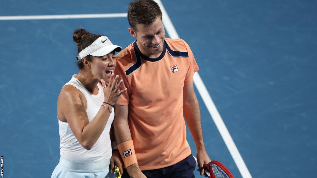 australian-open-2023-neal-skupski-and-desirae-krawczyk-beat-jamie