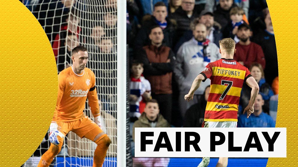 'Nice gesture' as Rangers let Thistle score