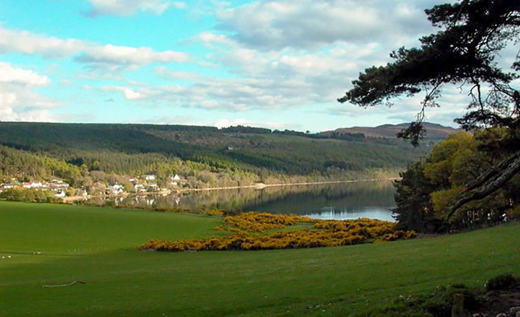 Duras agus Loch Nis