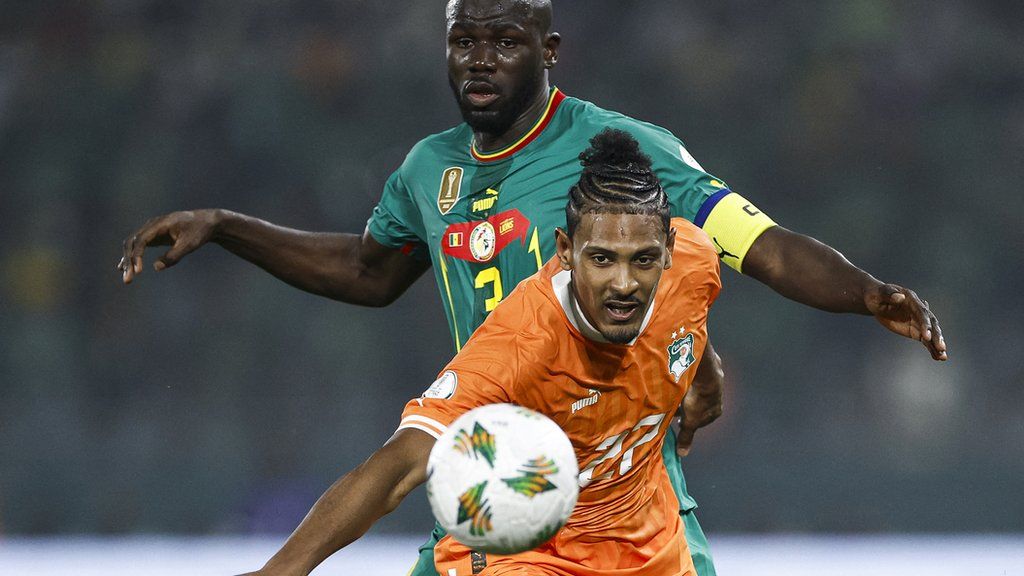 Sebastien Haller in action for Ivory Coast against Senegal at the 2023 Africa Cup of Nations