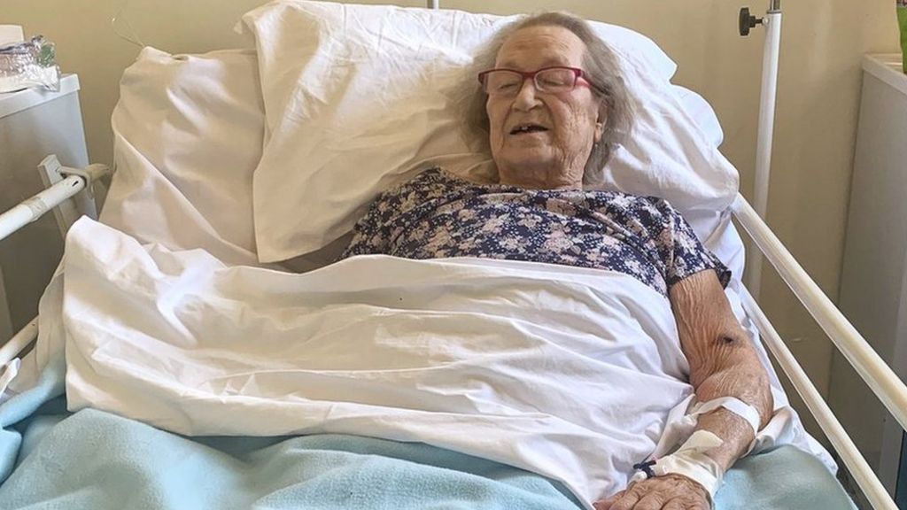 Oap Stuck In Greece After 90th Birthday Holiday Nightmare c News