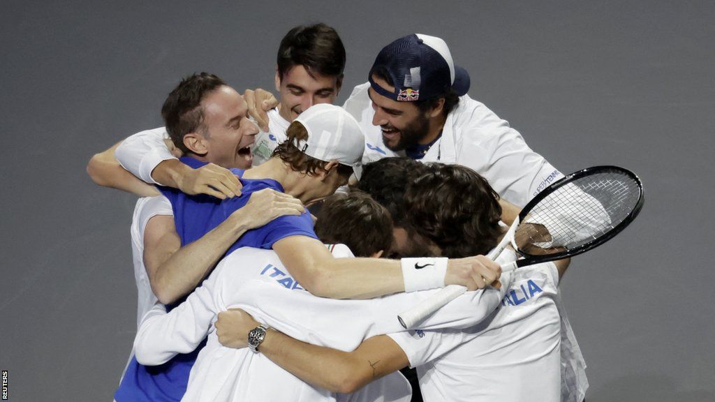 Italy celebrate Davis Cup win