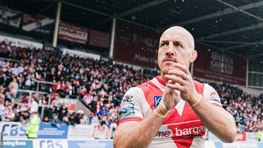 James Roby in action for St Helens prior to his retirement