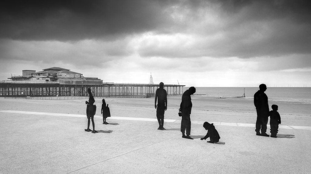 Y pier ym Mae Colwyn: Diwedd pennod ta dechrau un newydd? // Colwyn Bay pier: End of an era or a beginning o fa new chapter?