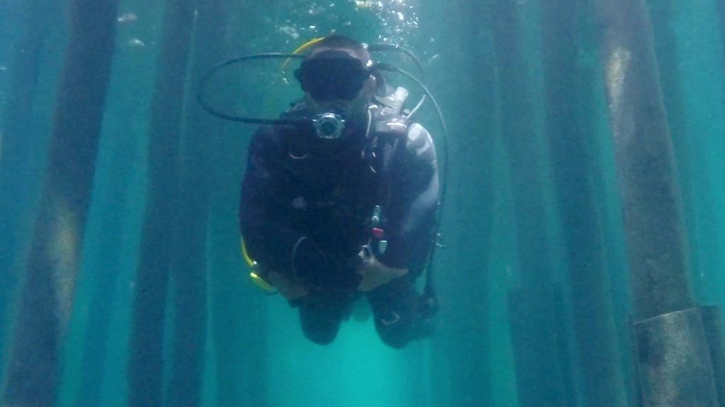 Exploring an underwater Bronze Age archaeological site BBC News