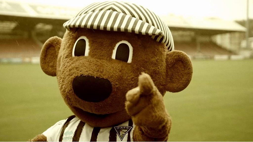 'Sammy the Tammy's an icon in Dunfermline' A View from the Terrace