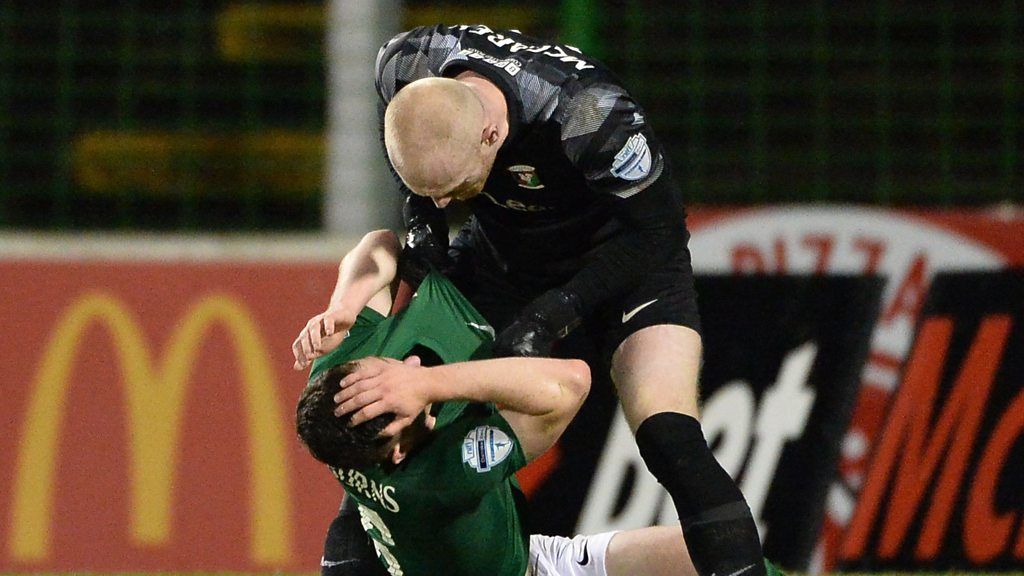 Watch: Glentoran keeper McCarey sees red for lashing out at team-mate Burns - BBC Sport