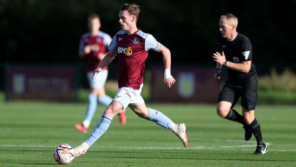 Tommi O'Reilly in action for Villa's Under-21s