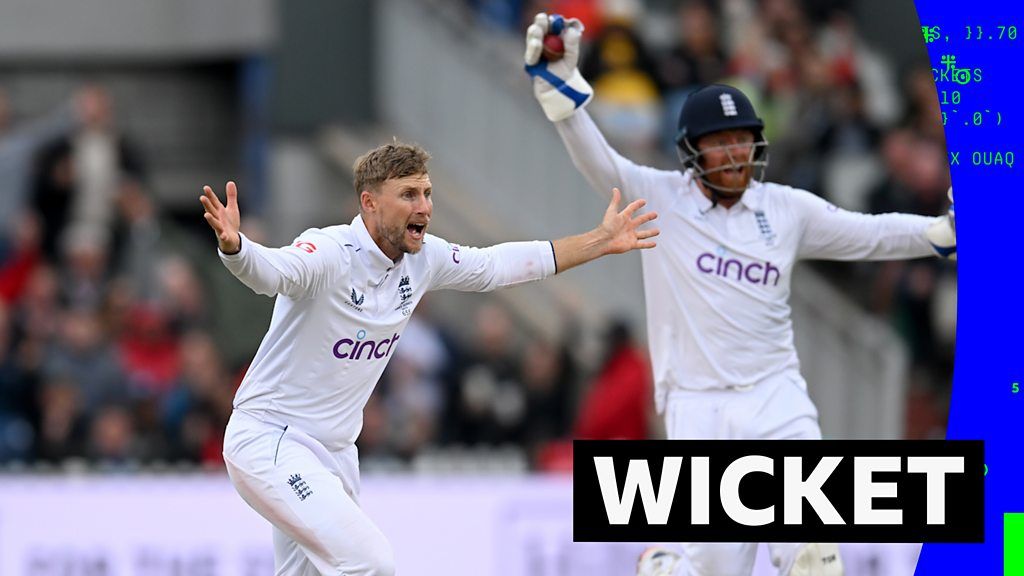 ‘England have their man!’ Root removes Labuschagne on 111