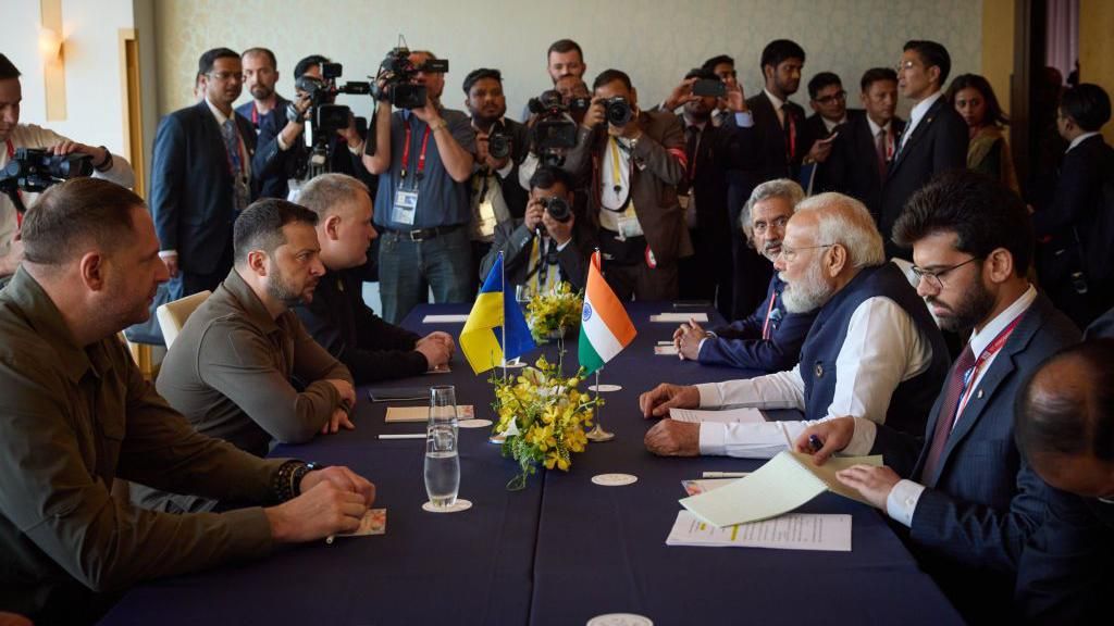 HIROSHIMA, JAPAN - MAY 20: (----EDITORIAL USE ONLY - MANDATORY CREDIT - 'UKRAINIAN PRESIDENCY/ HANDOUT' - NO MARKETING NO ADVERTISING CAMPAIGNS - DISTRIBUTED AS A SERVICE TO CLIENTS----) Ukrainian President Vladimir Zelenskiy (L) meets with Indian Prime Minister Narendra Modi (R) as he attend G7 Leaders's Summit in Hiroshima, Japan on May 20, 2023. (Photo by Ukrainian Presidency/Handout/Anadolu Agency via Getty Images)