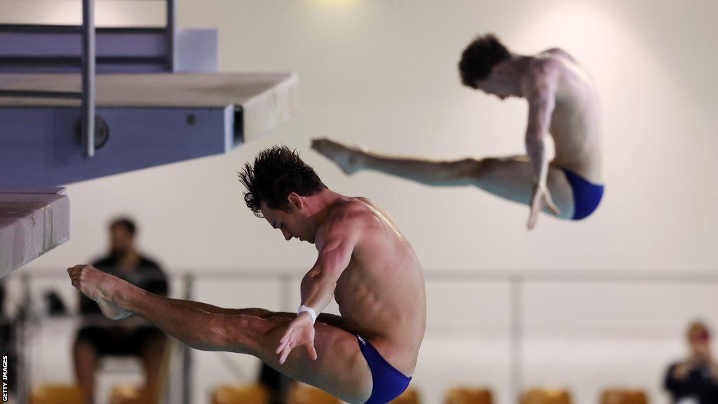 Tom Daley (left) dives with Noah Williams (right)