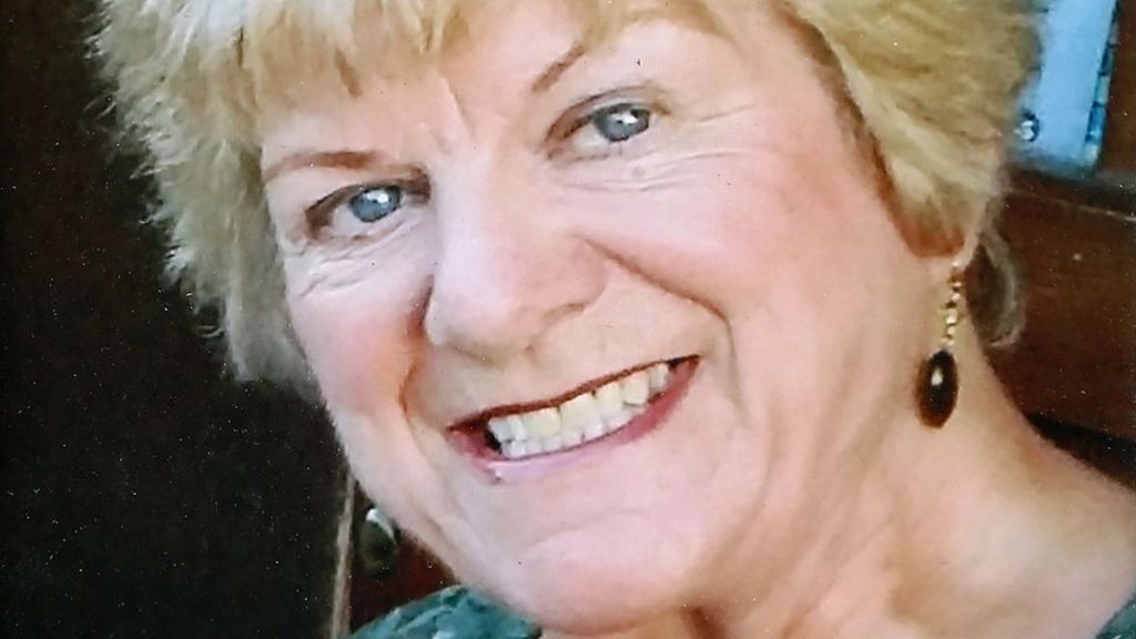 Sheila Hynes death: Heart surgeon unaware valve could be wrong way round