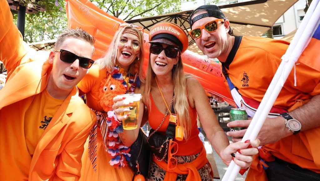 Holland fans in Dortmund