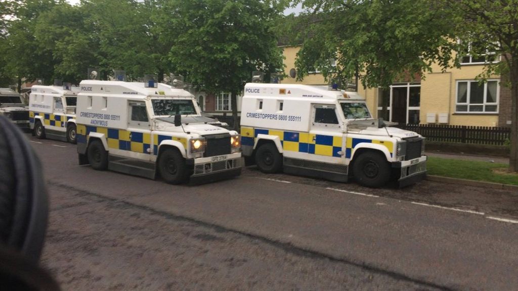 Stone throwers attack police at Londonderry drugs raid