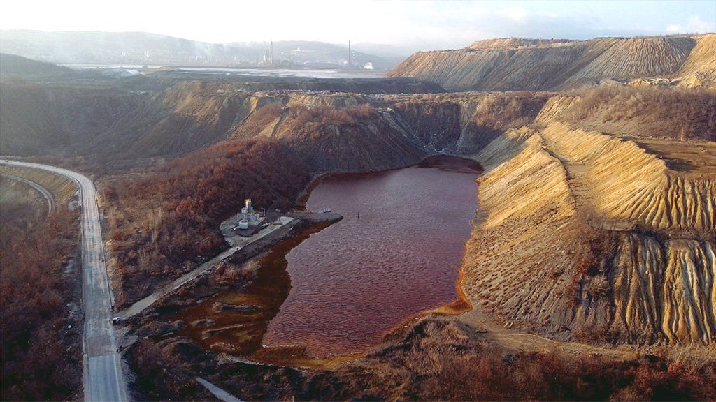 Медный рудник рядом сербский город Бор