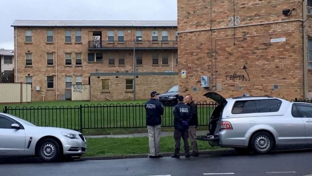 Melbourne Siege Police Raid Homes Over Gunmans Weapons Bbc News 