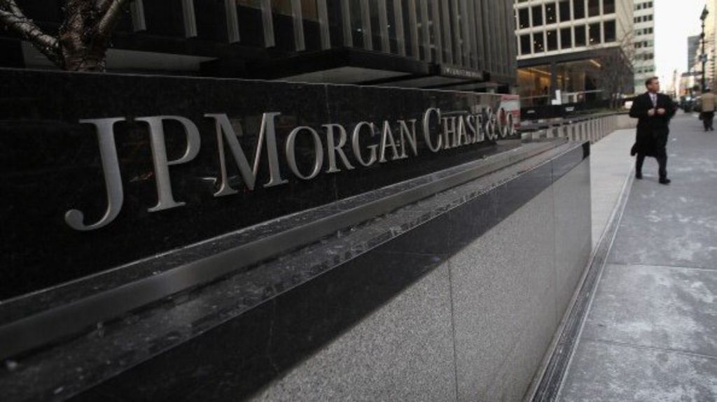 JP Morgan in Brexit job cut warning - BBC News