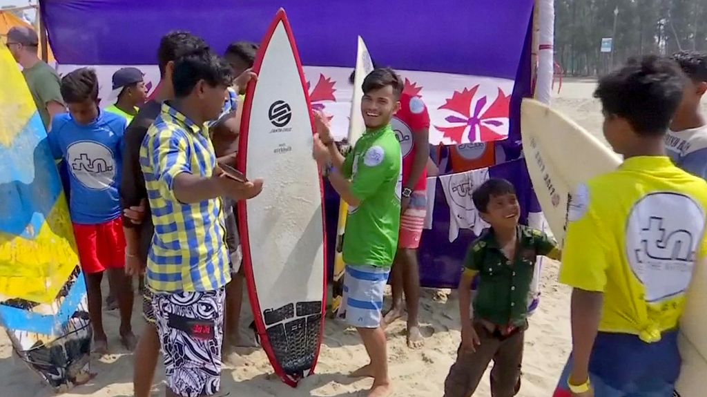 Surfing in Bangladesh The sport making waves with kids BBC Newsround