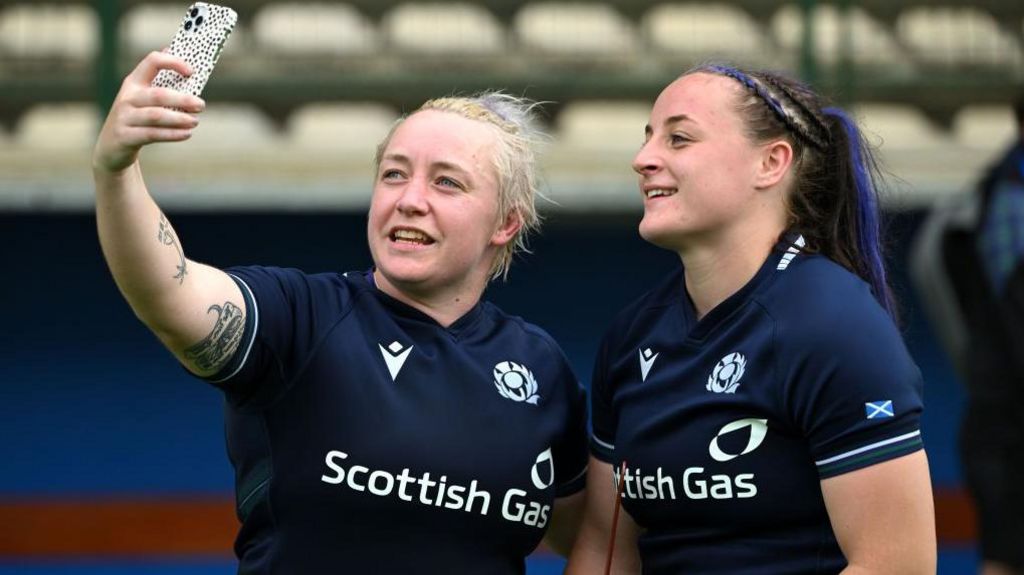 Lana Skeldon, left, and Evie Gallagher pose for a selfie