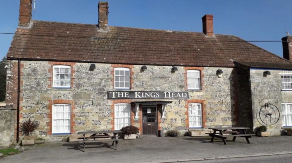 An exterior shot of the front of the Kings Head 