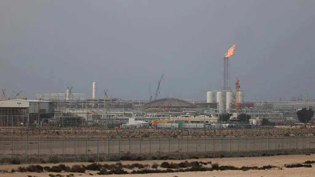 Trump amenaza con volar por los aires «la totalidad» de un importante yacimiento de gas iraní si vuelve a atacar a Qatar.