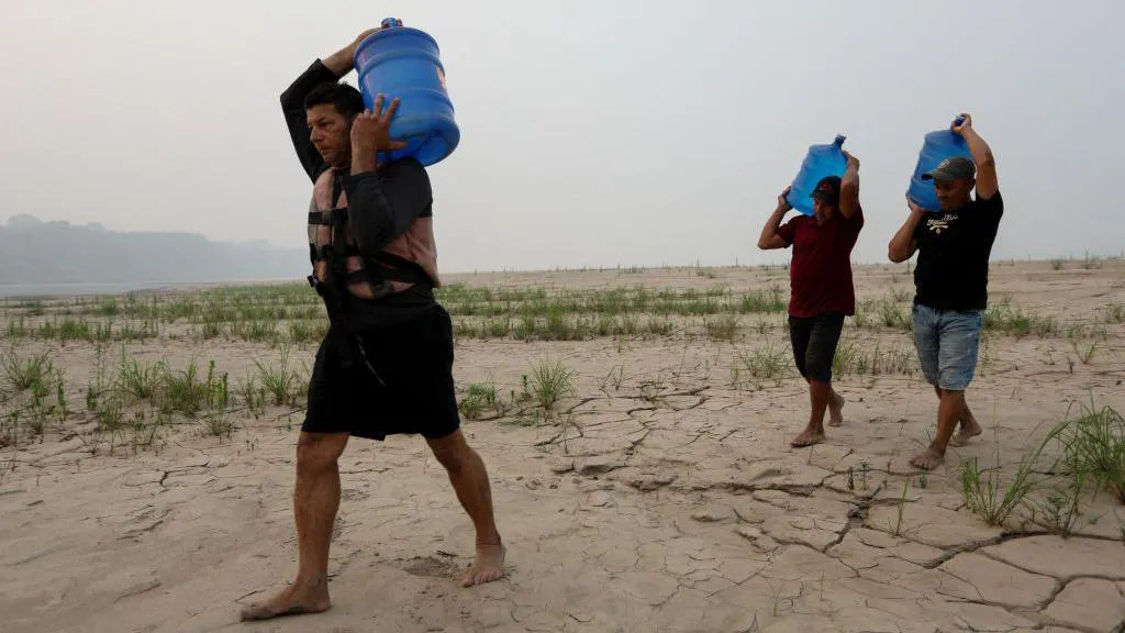 Drought leaves Amazon basin rivers at all-time low