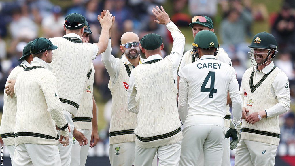 Australia celebrate a New Zealand wicket