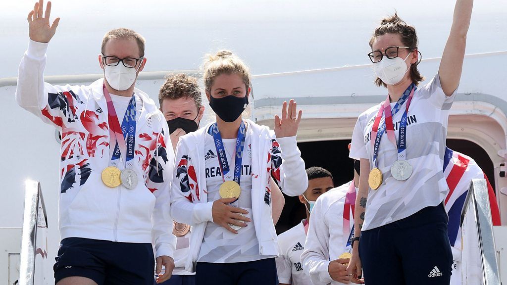 Tokyo Olympics: Team GB Athletes Return From 2020 Games - BBC Sport