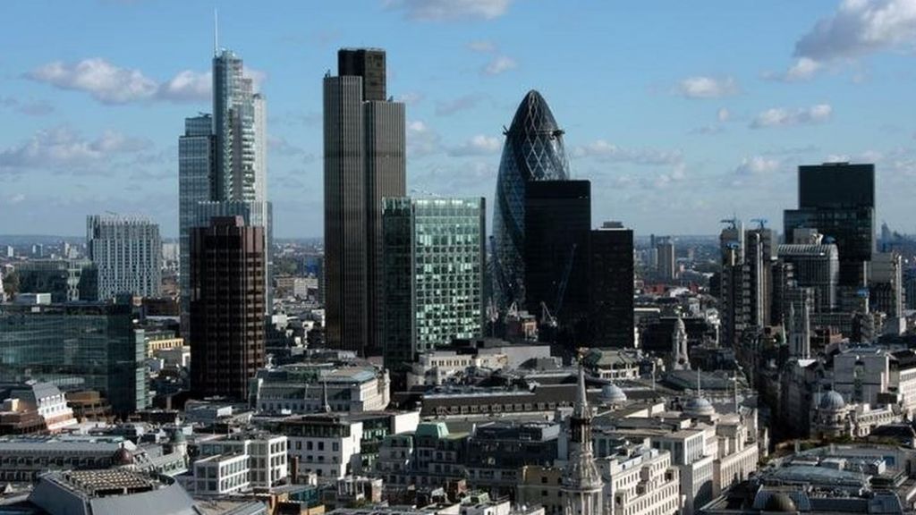 Housing crisis 'threatens' London's competitiveness - BBC News