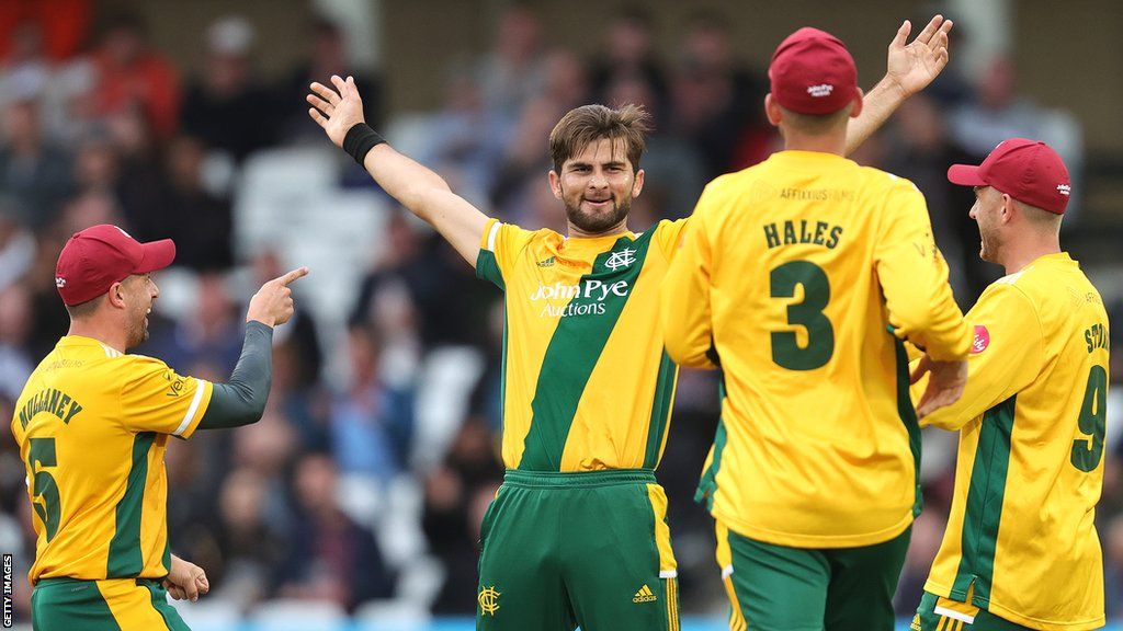 Shaheen Afridi (centre) celebrates a wicket for Notts Outlaws