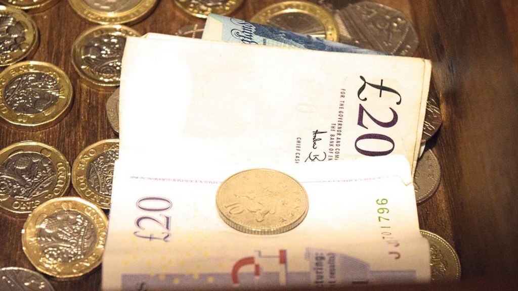 Pension savers 'missing out on top-ups'