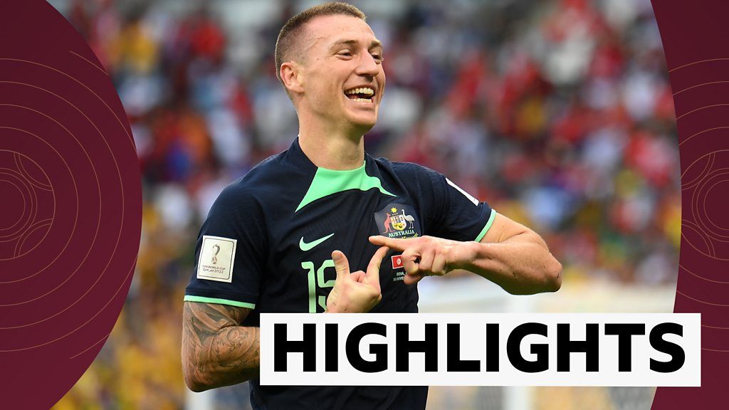 Duke heads Australia to victory against Tunisia