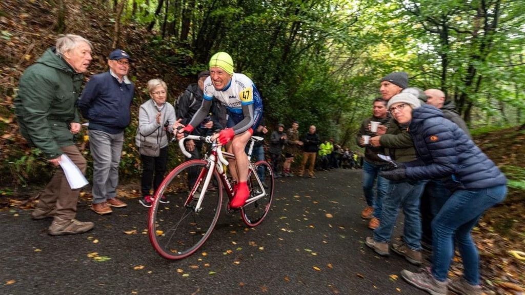A bike race in October 2019 on Yorks Hill in London