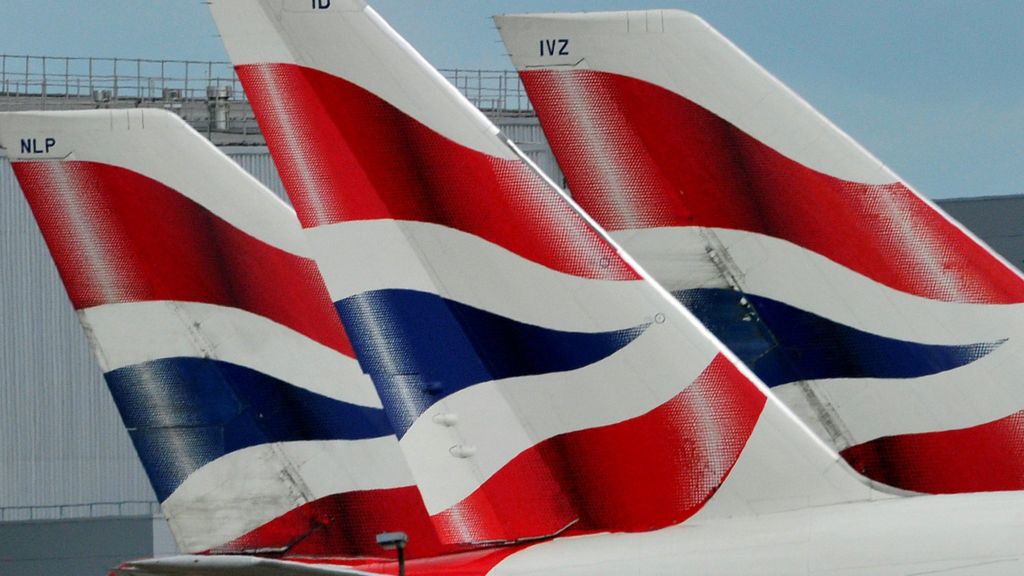 Walsh backs BA boss after computer chaos